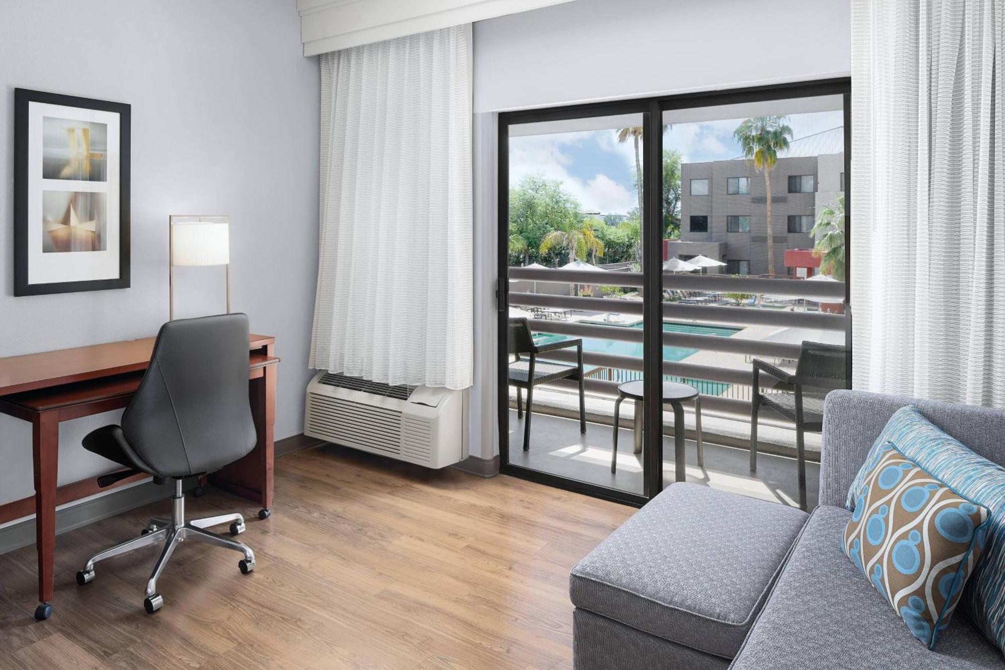 Courtyard Scottsdale North Hotel Bagian luar foto