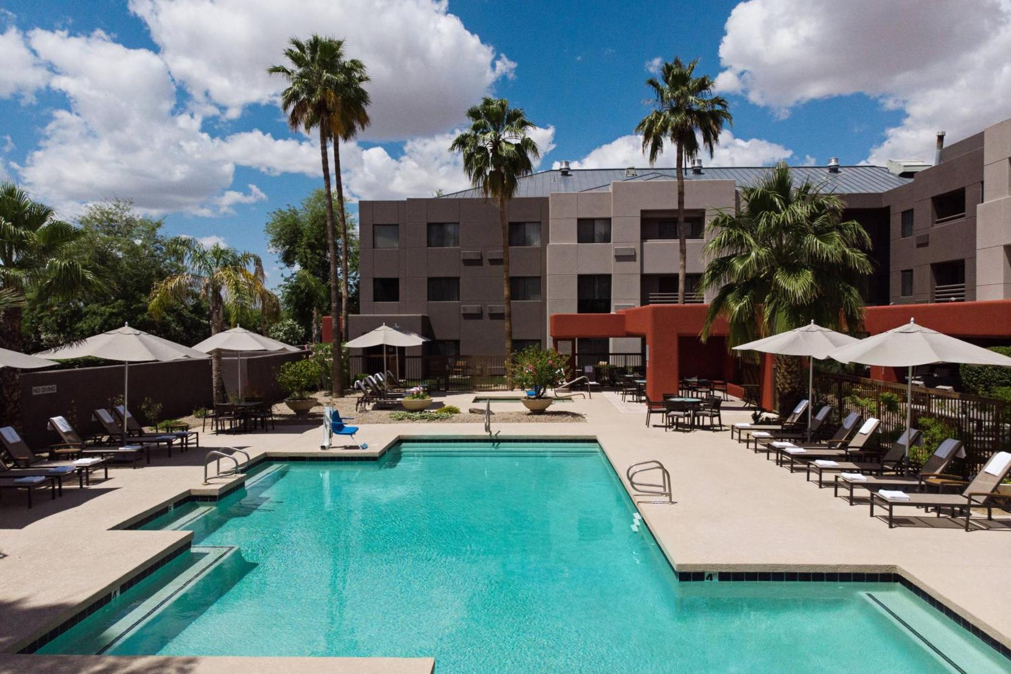 Courtyard Scottsdale North Hotel Bagian luar foto